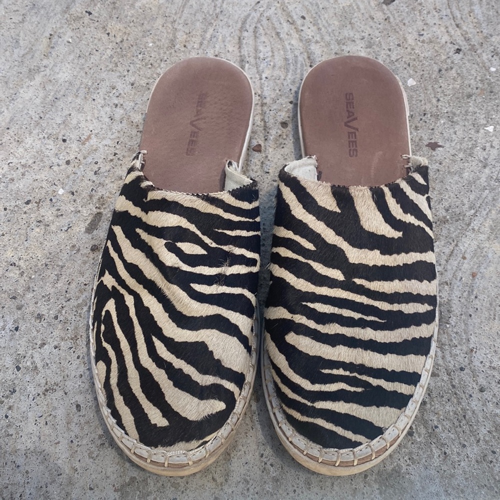 Seavees Lido zebra slide mules size 9